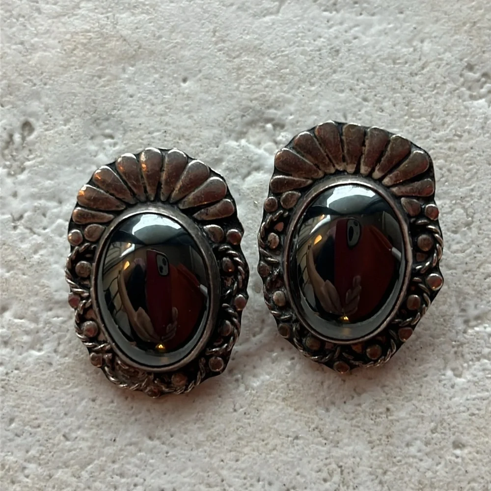 Sterling silver clip on earrings - Picture 3 of 3